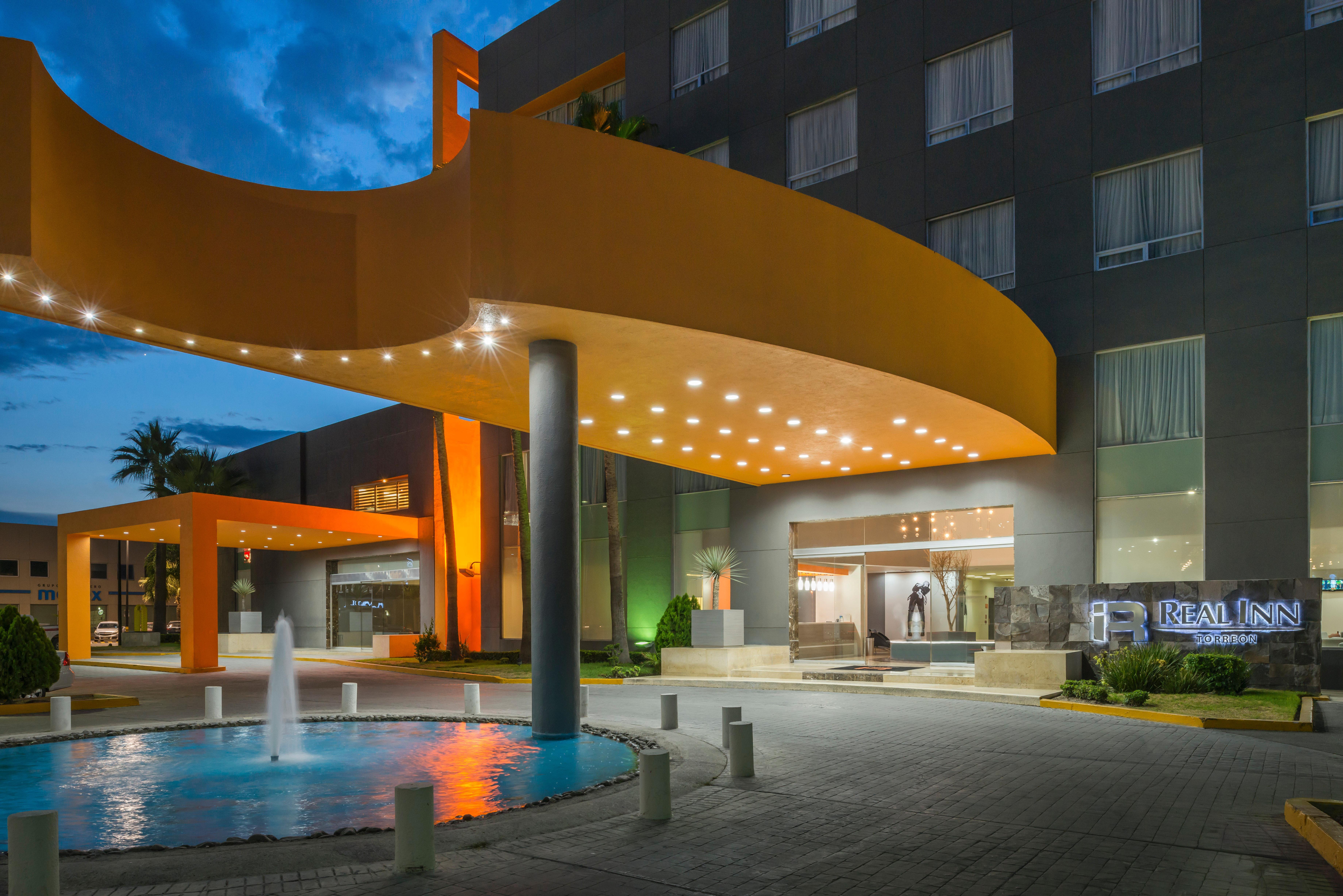 Real Inn Торреон Экстерьер фото