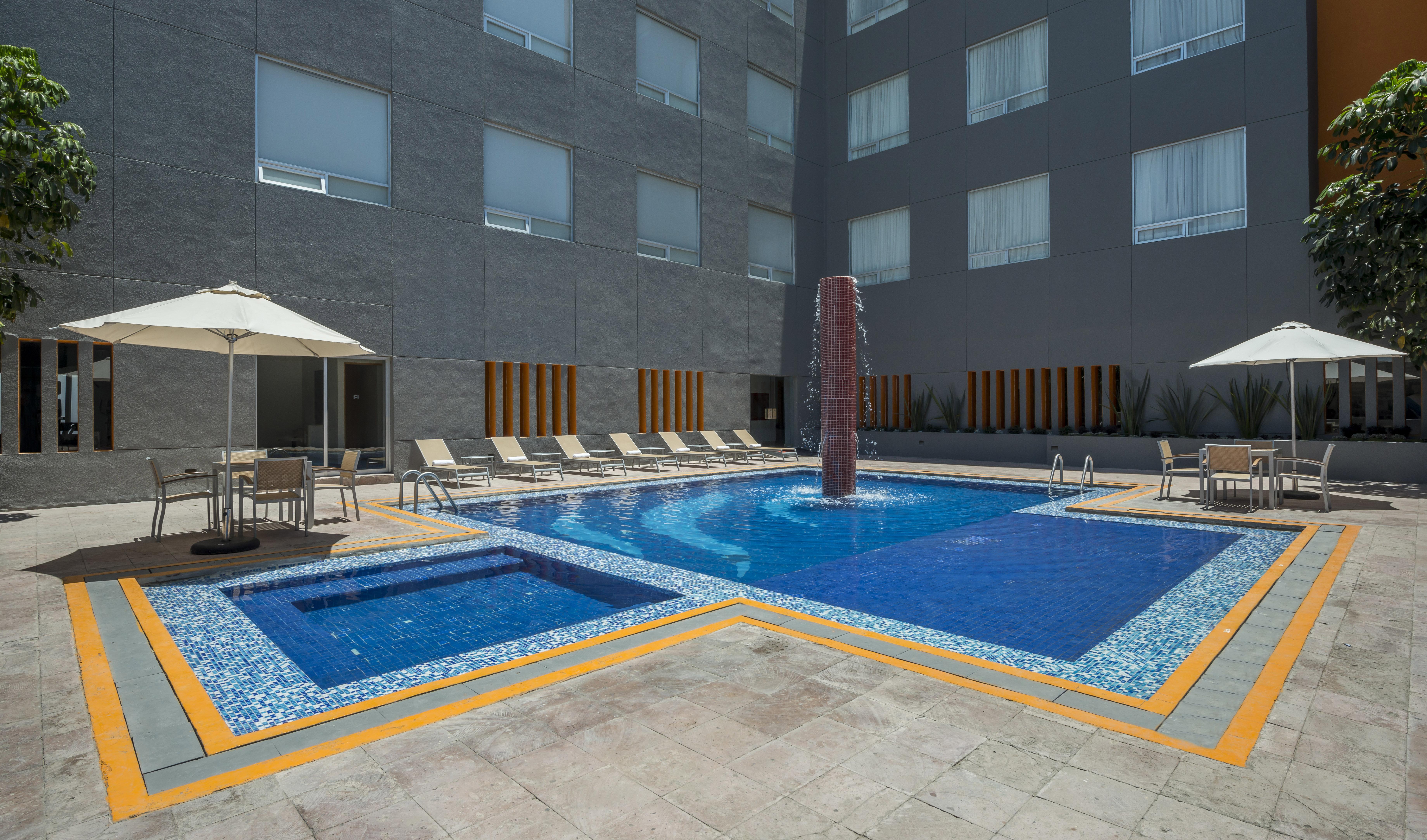 Real Inn Торреон Экстерьер фото