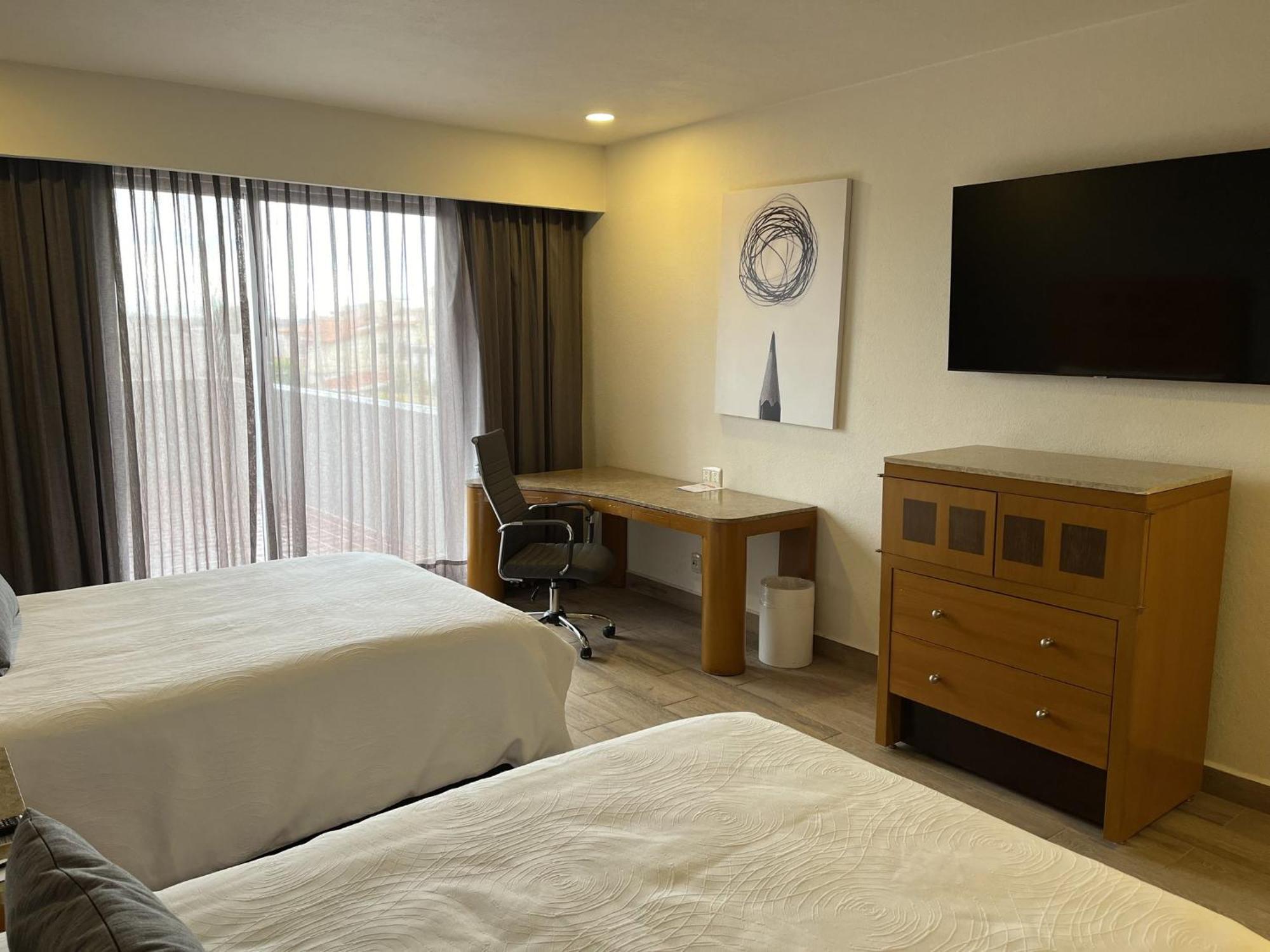 Real Inn Торреон Экстерьер фото